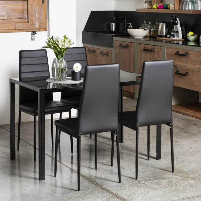 Set tavoli e sedie da pranzo